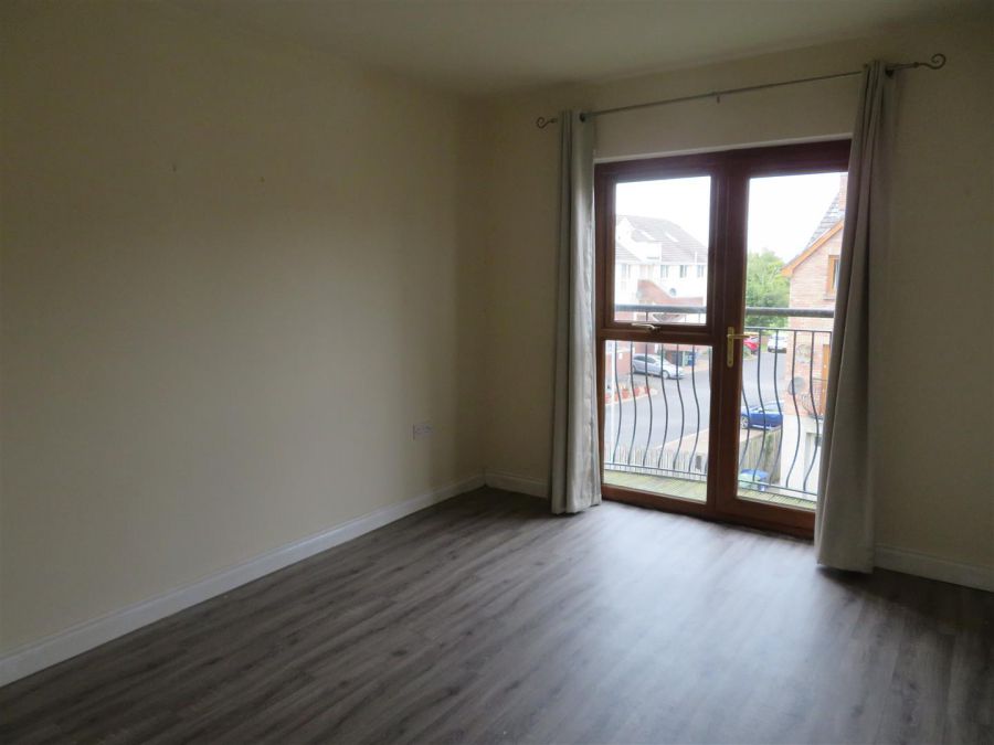 56 Silverwood Green