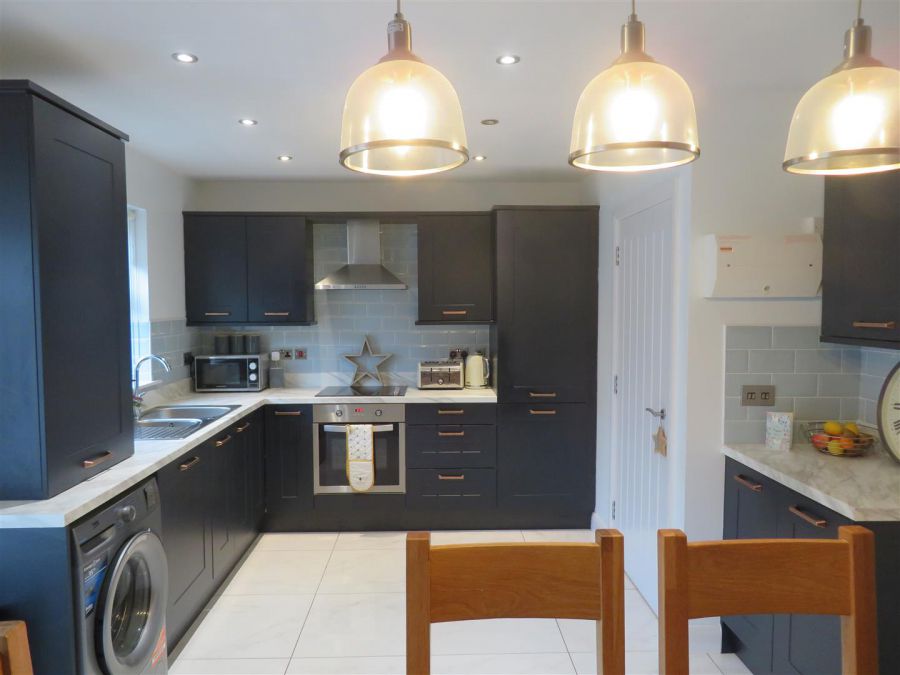 7 Charles Baron Mews