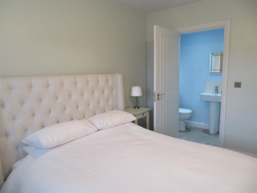 7 Charles Baron Mews