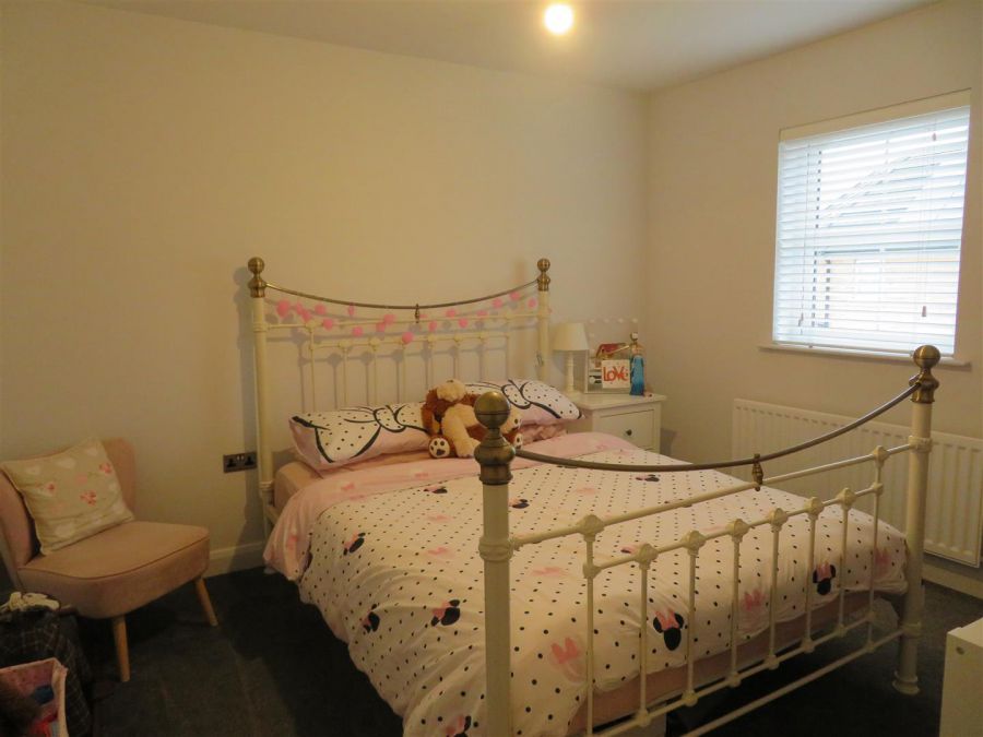 7 Charles Baron Mews