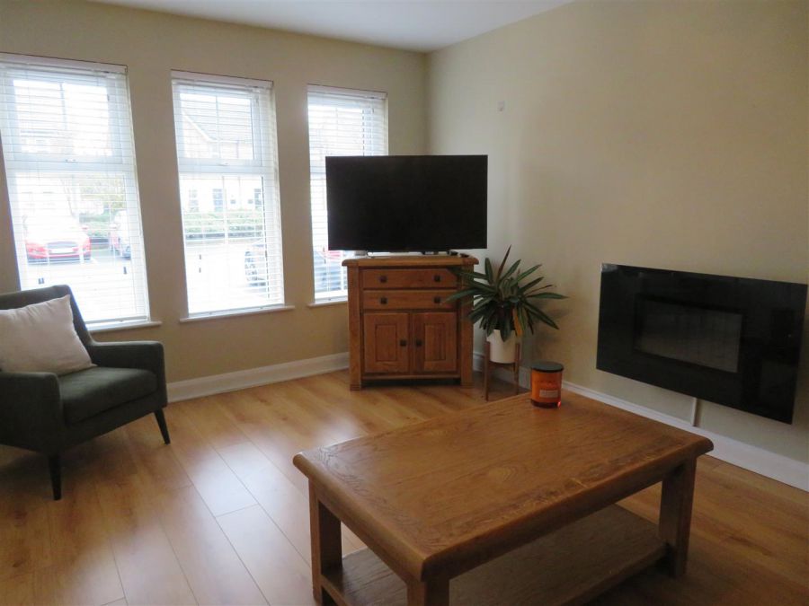 7 Charles Baron Mews