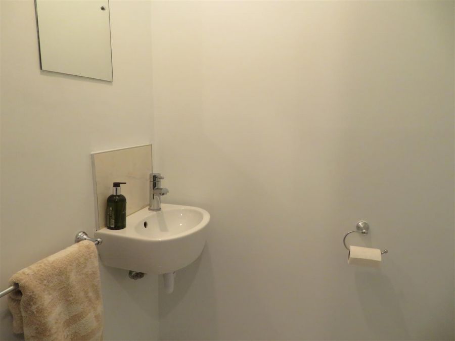 7 Charles Baron Mews