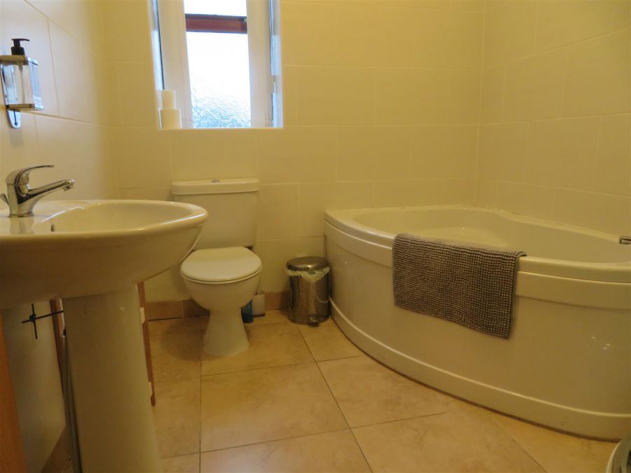 Apartment 4, 67A Steps Road