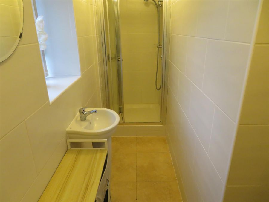 Apartment 1, 67A Steps Road