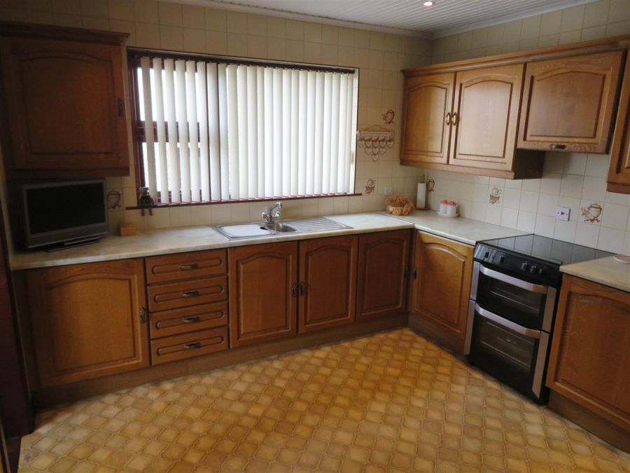 4 Shannaghmore Park