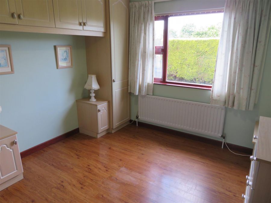 4 Shannaghmore Park