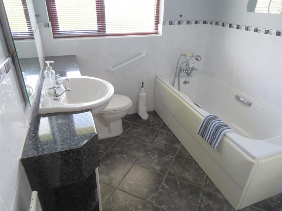 4 Shannaghmore Park