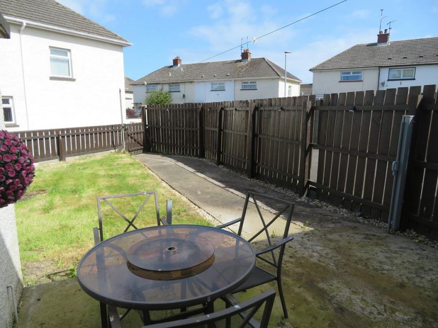 2 Clarendon Park
