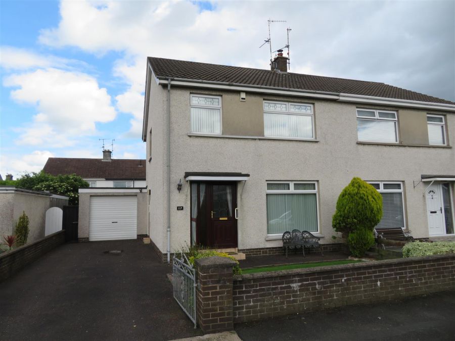 17 Woodford Park