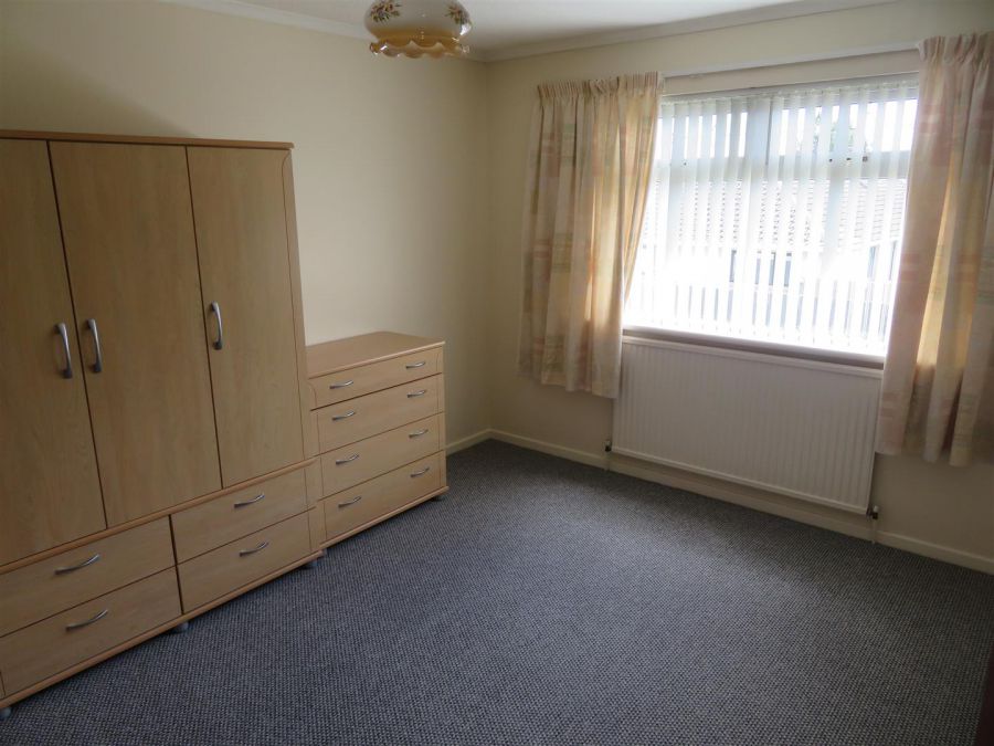 17 Woodford Park