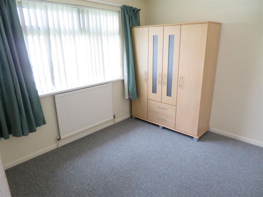 17 Woodford Park