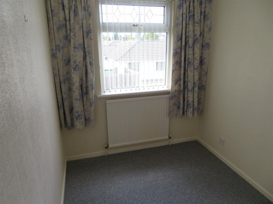 17 Woodford Park
