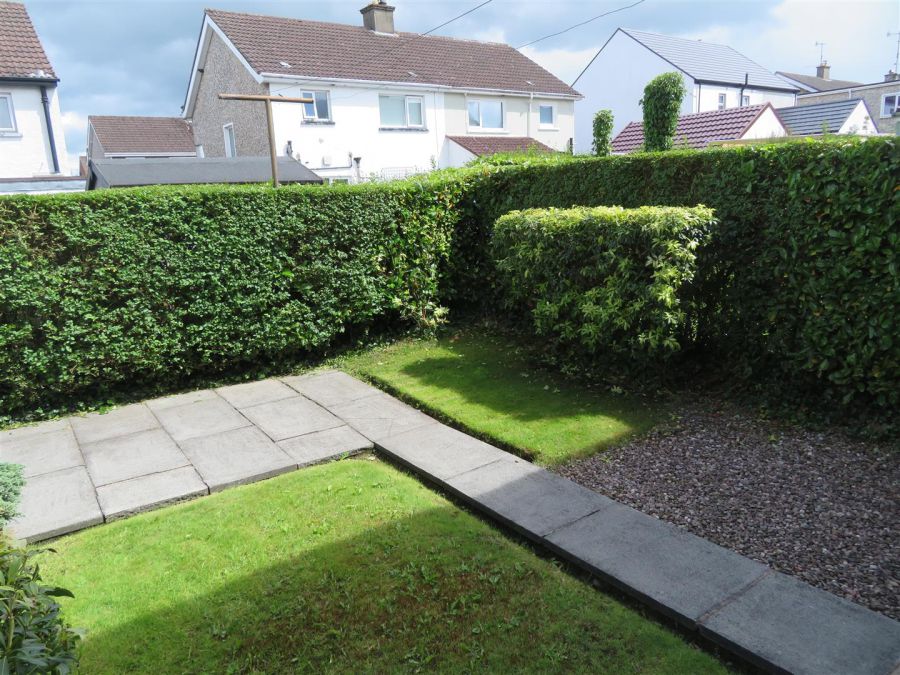 17 Woodford Park