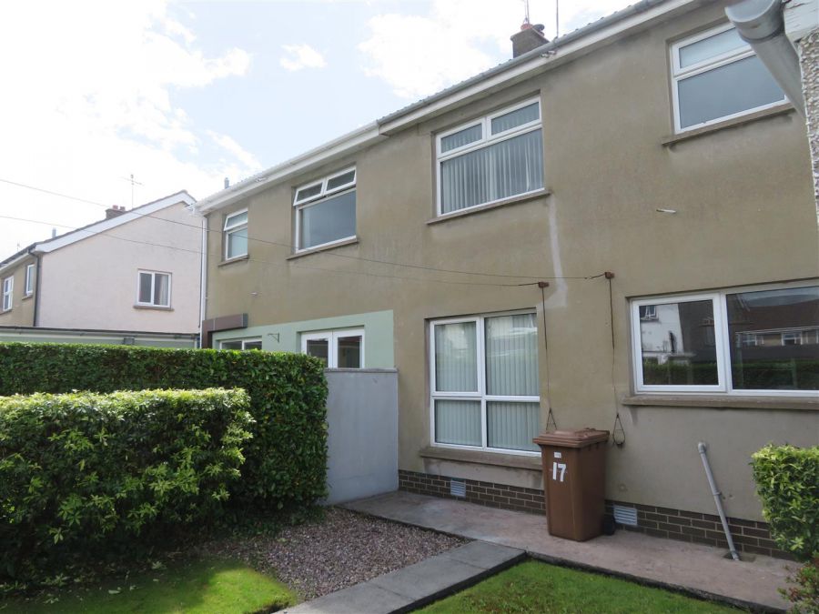 17 Woodford Park