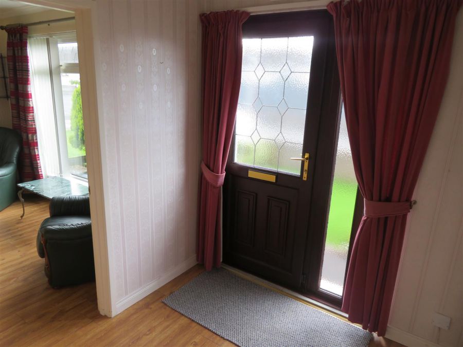 17 Woodford Park