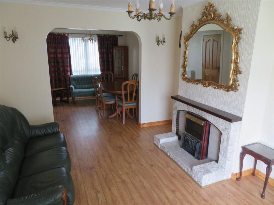 17 Woodford Park