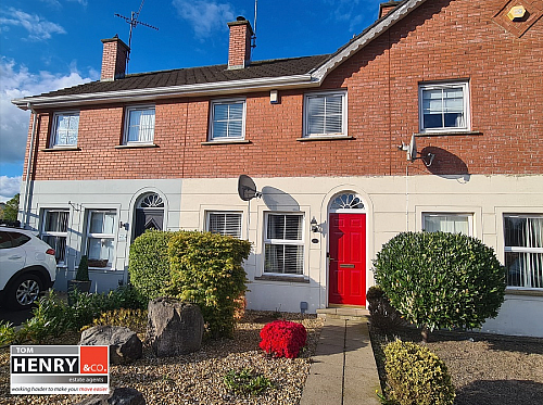 24 OAKWOOD MANOR