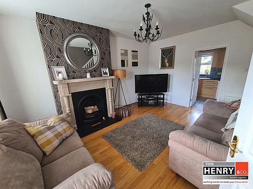 24 Oakwood Manor