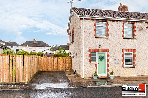 2 Henrys Place, currans brae, moy, BT71 7TL