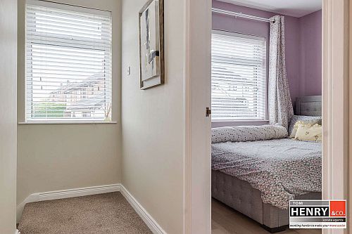 2 Henrys Place
