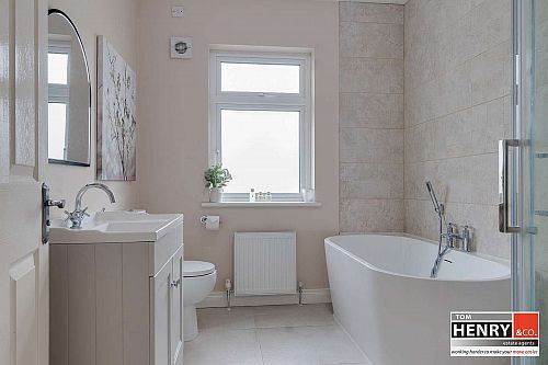 2 Henrys Place