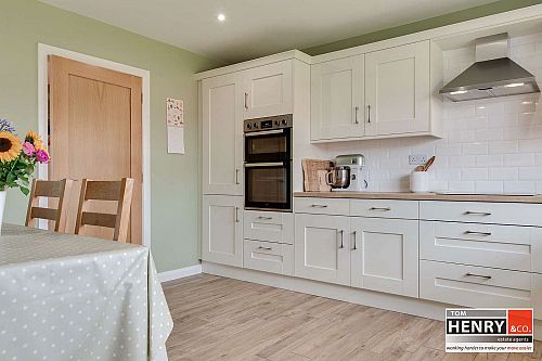 3 Cobblers Manor