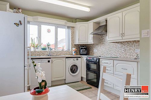 2 Bracken Brae