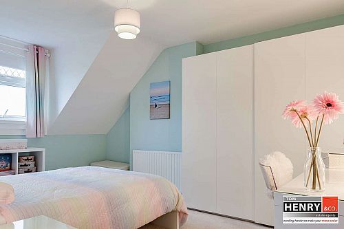 2 Bracken Brae