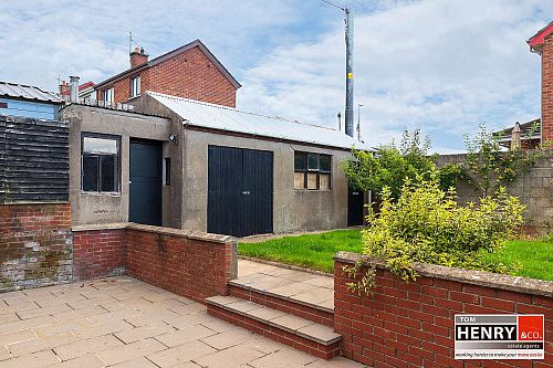 3 Prince Andrew Crescent