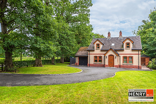 1 Old Moy Road, Dungannon, BT71 6PS
