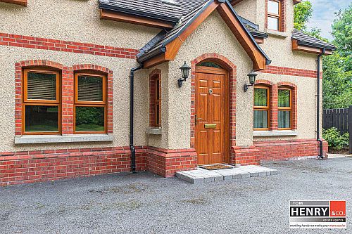 1 Old Moy Road