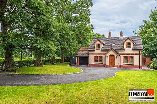 1 Old Moy Road