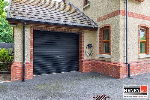 1 Old Moy Road