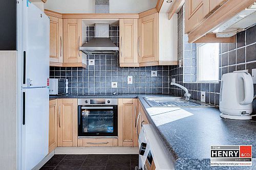 5 Oakwood Manor
