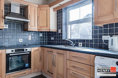 5 Oakwood Manor