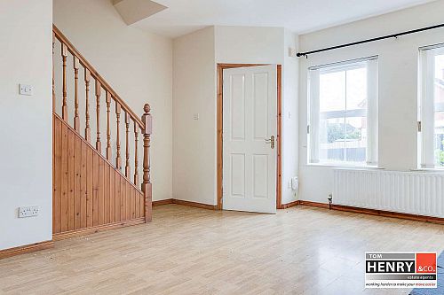 5 Oakwood Manor