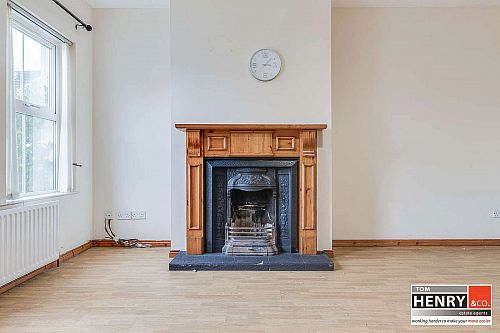 5 Oakwood Manor