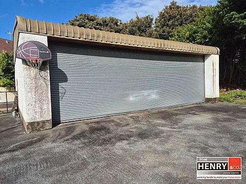 Residence With Store At 8 Killyneill Road Residence With Store At 8 Killyneill Road