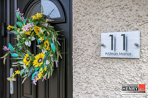 11 Ardean Manor