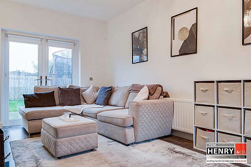 9 Castle Glen Avenue