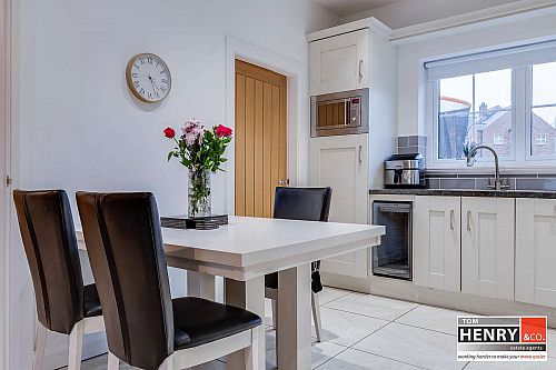 9 Castle Glen Avenue