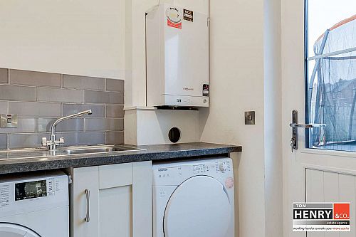 9 Castle Glen Avenue