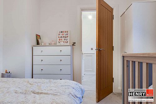 9 Castle Glen Avenue