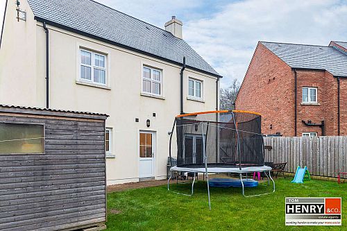 9 Castle Glen Avenue