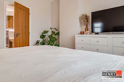 18 Clarefield Grange