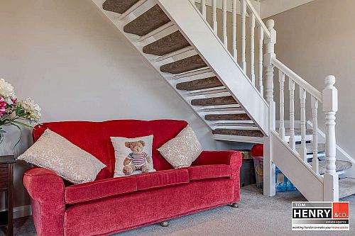 1 Woodglen Crescent