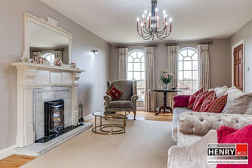 1 Woodglen Crescent