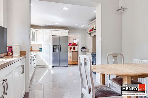 1 Woodglen Crescent