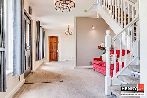 1 Woodglen Crescent