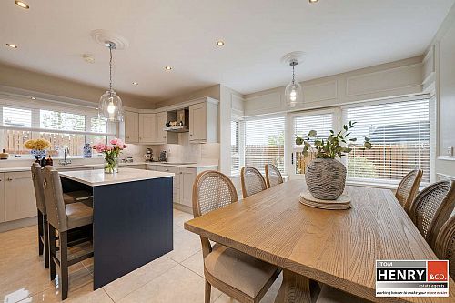 11 Bramley Meadows